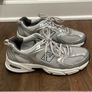 New Balance 530 Silver Sneakers